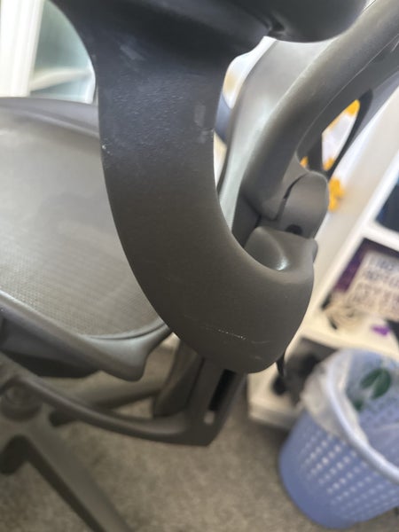Aeron Chair Carousel 6