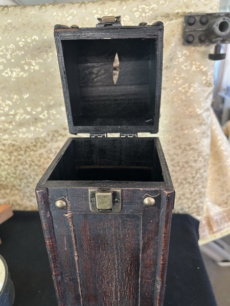 Beautiful old wooden wine box Carousel 4