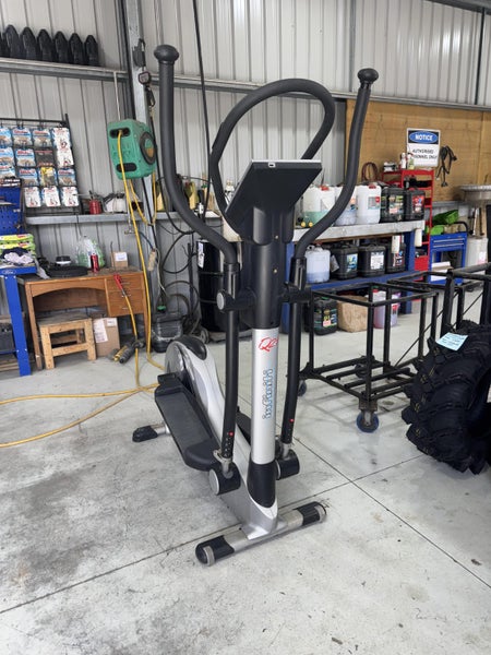 Infinity elliptical trainer Carousel 1