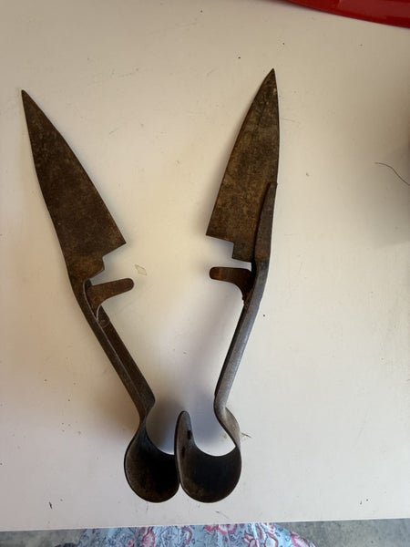 Vintage Hand Shears Carousel 2