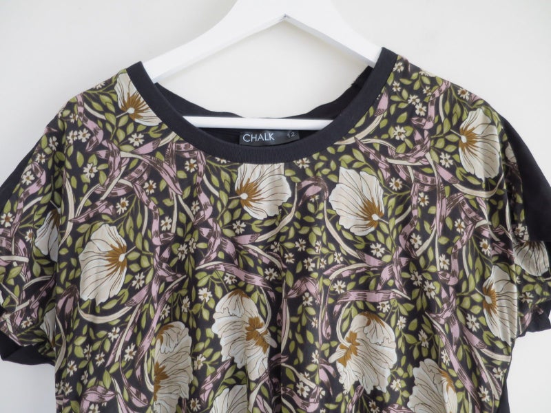 CHALK (NZ) *Designer Gorgeous Florals Viscose & Contrast Summer Top* 12/14 Carousel 2