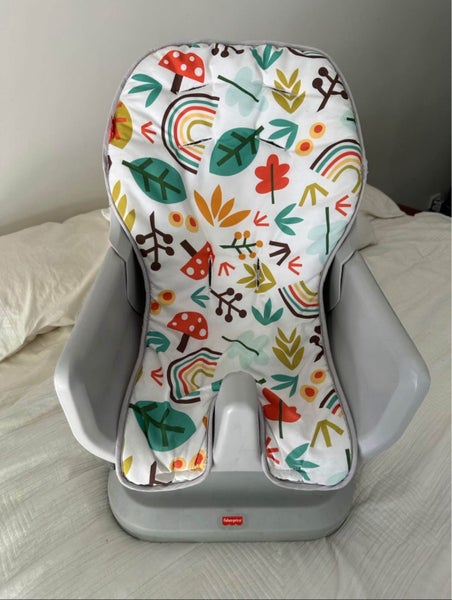 Fisher-Price High Chair Carousel 1