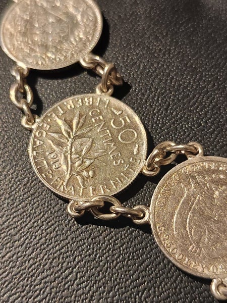 Sterling silver sovereign case and chain Carousel 2