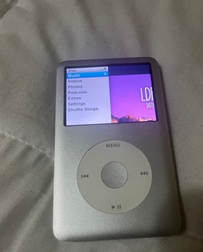 IPOD 7TH GENRATION CLASSIC 160 GB !!! Carousel 1