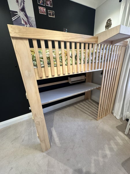 Loft Bed with desk in pine (mattress included)64141737561345114