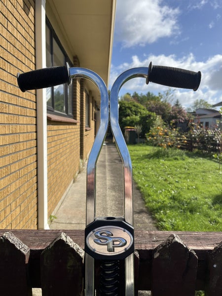 Flybar Super Pogo Carousel 2