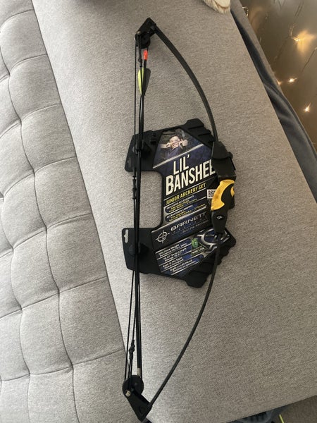 Junior Archery Set Carousel 1