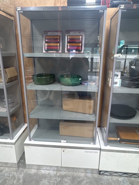 Glass Display Cabinent Carousel 1