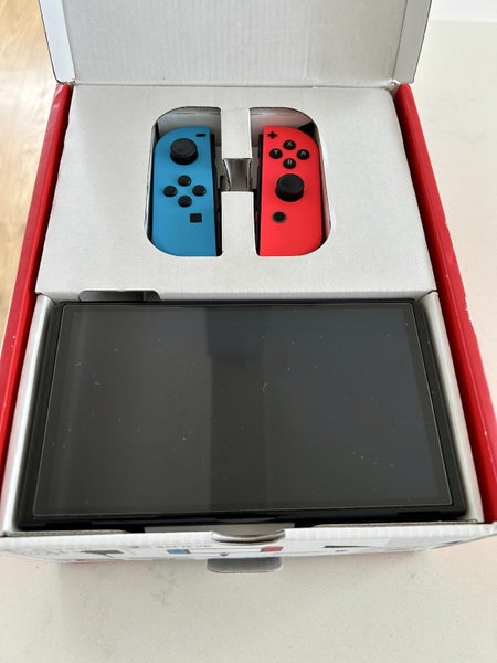 Nintendo Switch OLED Carousel 1