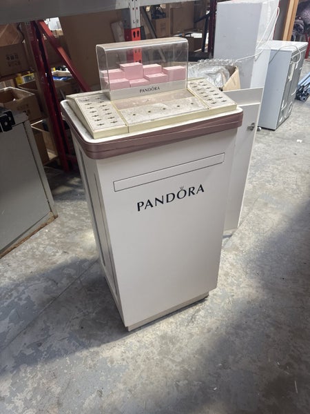 Pandora Display Cabinent with cupboard Carousel 1