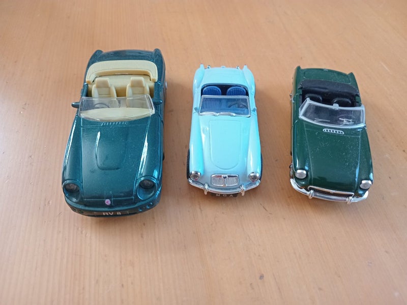 MG DIE CAST MODEL CARS Carousel 1