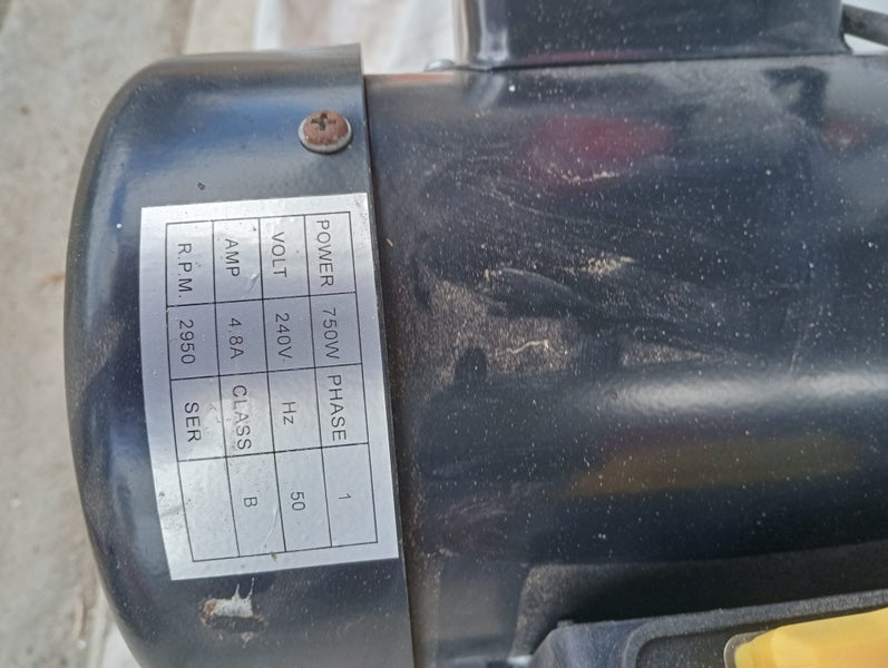 Cabinet maker64142057095555111