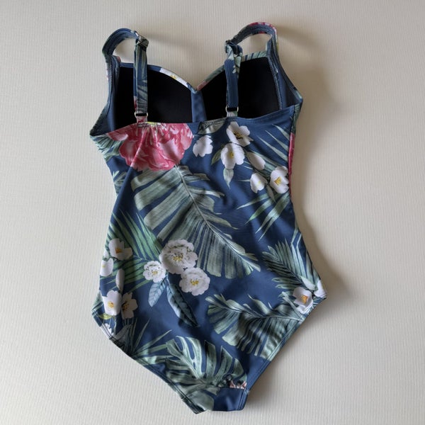 Zest Resort One Piece Swimsuit/Togs Size 10 Carousel 2