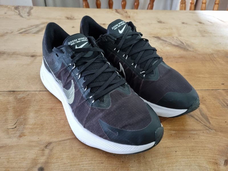 NIKE WINFLO 8 RUNNING SHOES * US 9 WOMENS * NEAR NEW CONDITION Carousel 1
