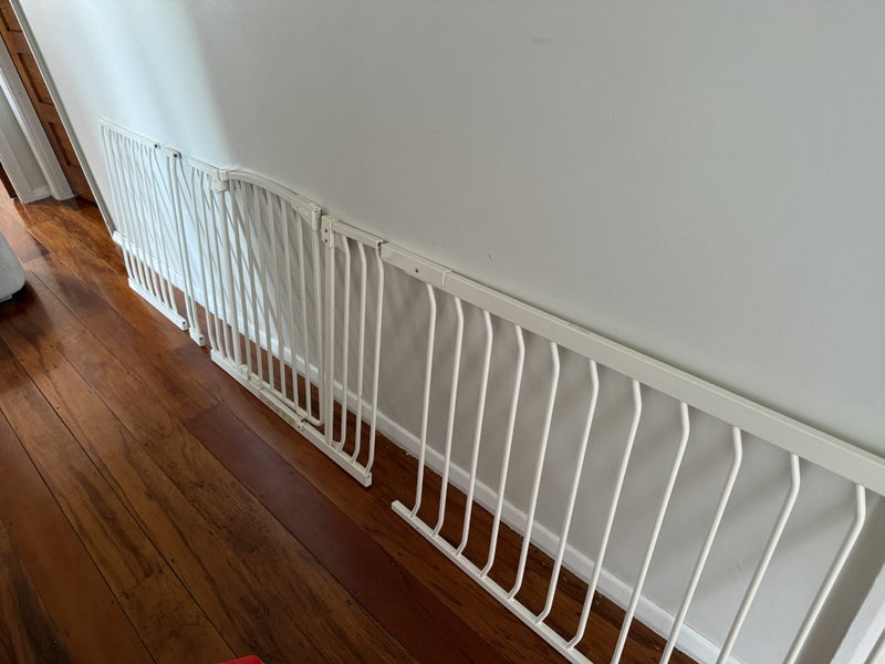 Baby Gate + Extensions Carousel 6