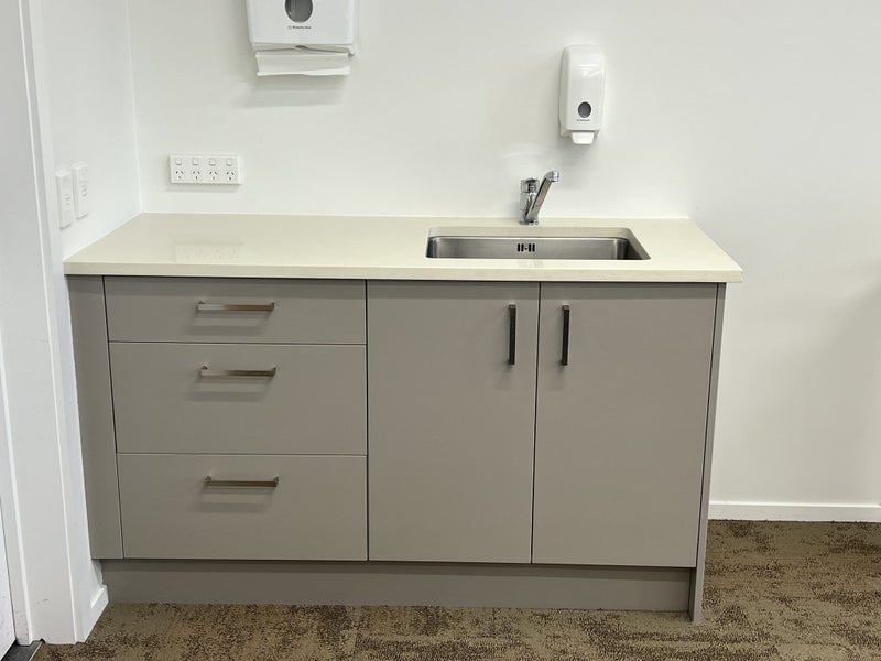Kitchenette Carousel 1