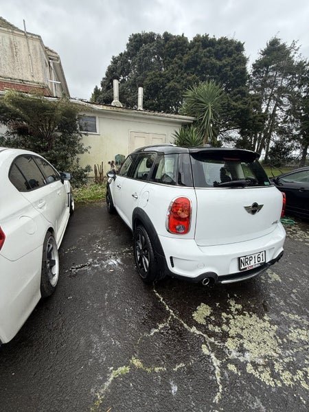 2011 MINI One Crossover64141746145283112