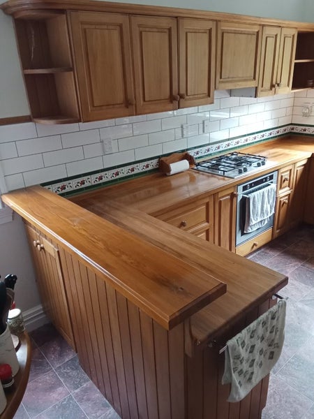 Complete Rimu Kitchen Carousel 1
