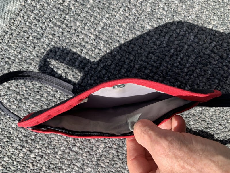 Pacsafe RFID-blocking waist wallet Carousel 2