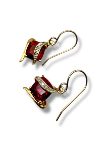 RUBY+DIAMOND IN 9CT YELLOW GOLD EARRINGS Carousel 2