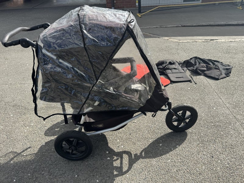 Mountain Buggy + One Carousel 8