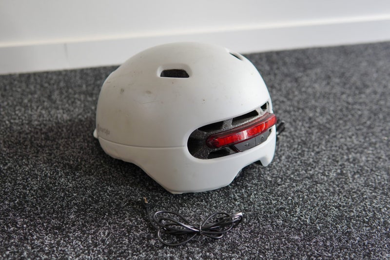 Smart4u Helmet with tail light Carousel 2