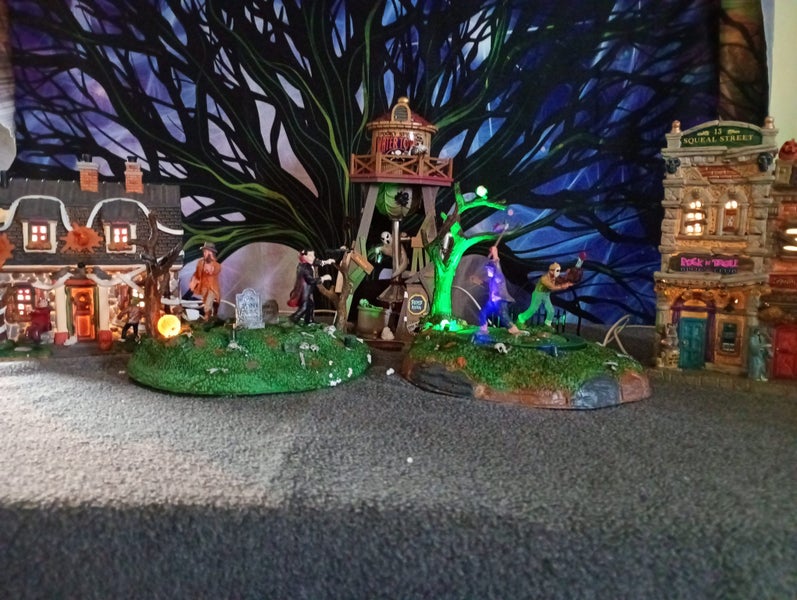 Spooky Town Lemax-Make your own little spookytown village! Carousel 1
