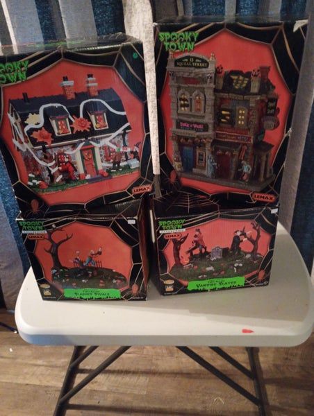 Spooky Town Lemax-Make your own little spookytown village! Carousel 2