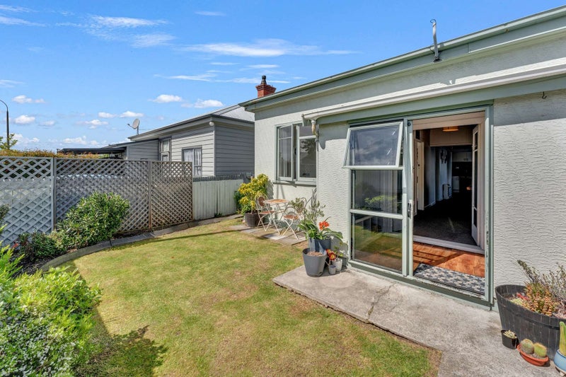 Image 1 of 20