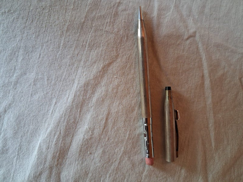 4 Vintage & Classic Writing Instruments – Pelikan, Sheaffer, Waterman & Cross Carousel 17