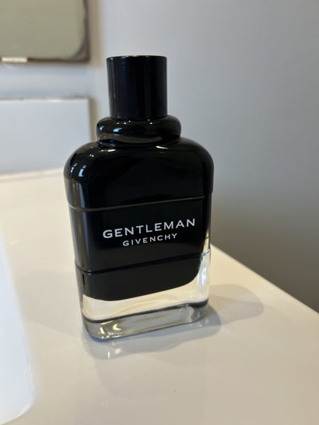 Givenchy Gentlemen EDT Carousel 1