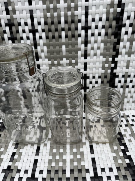 Vintage Agee Jars Carousel 2