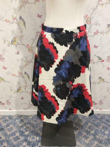 K....UK brand Warehouse brand sz 16 heavy skirt Carousel 1