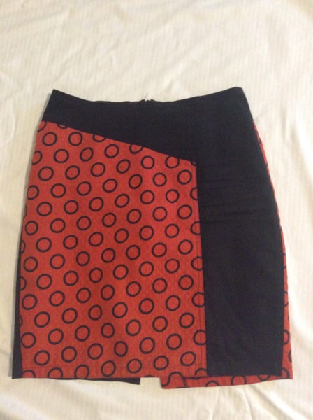 AA..... Great looking skirt sz 12 Carousel 1