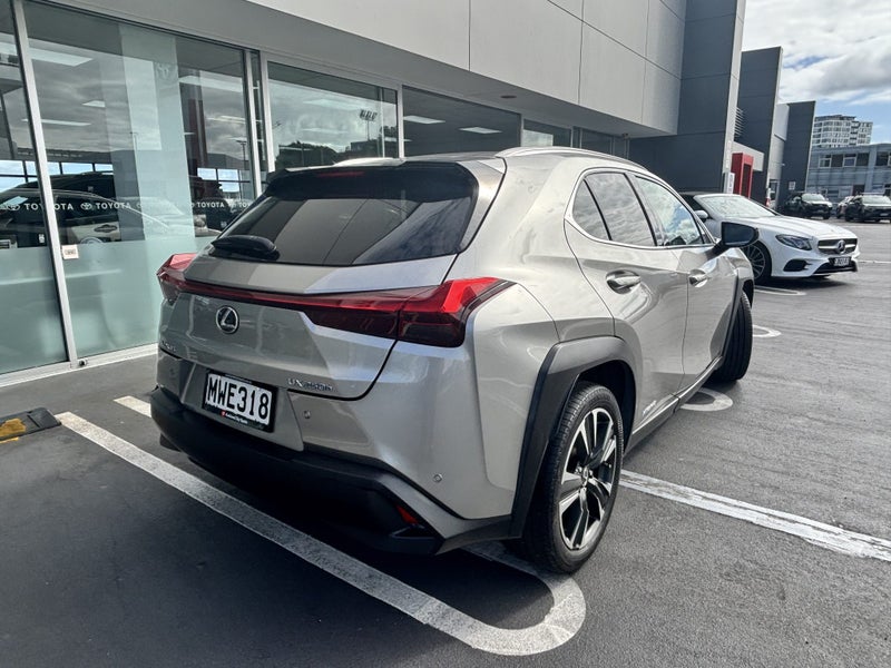 2020 Lexus UX 250H 2.0 HYBRID LUXURY CROSSOVER64141746942595112