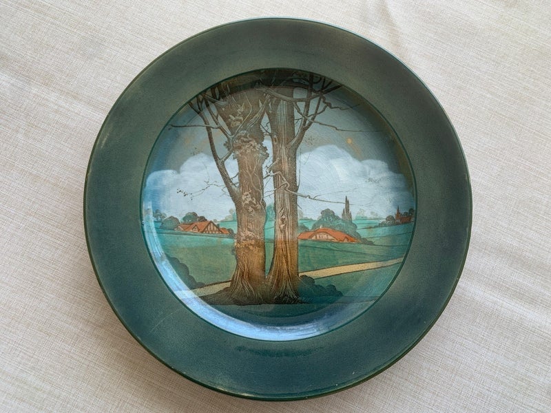 Royal Dalton Display Plate Carousel 1