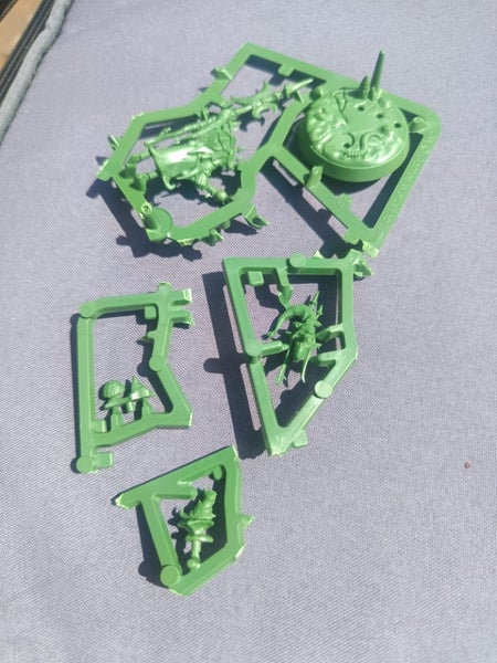 Warhammer Grinkrak the Great (Grinkrak’s Looncourt) – New on Sprue! Carousel 1