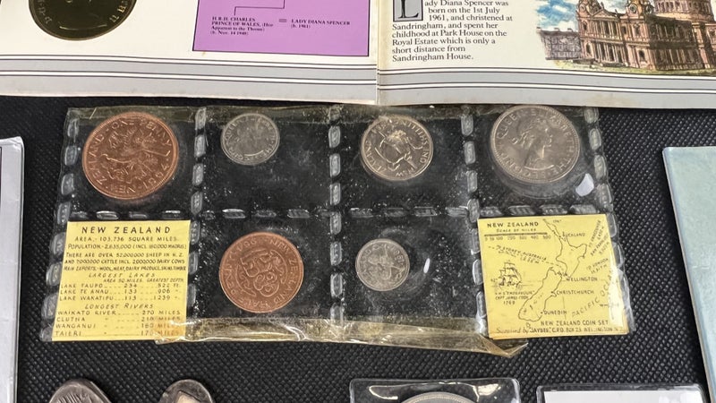 Large World & NZ Coin Collection – Mixed Lot - W693 Carousel 15