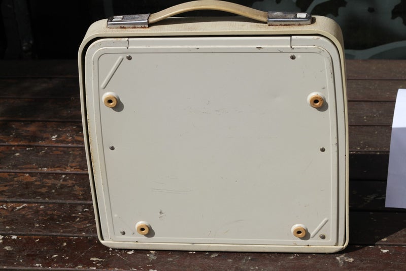 Olympia Splendid 33 portable Typewriter made in Germany Carousel 8