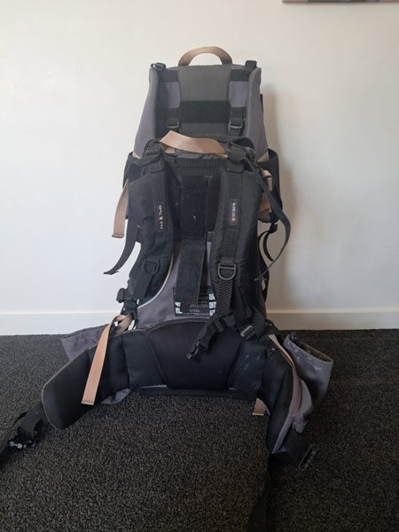 Baby packback carrier Carousel 1