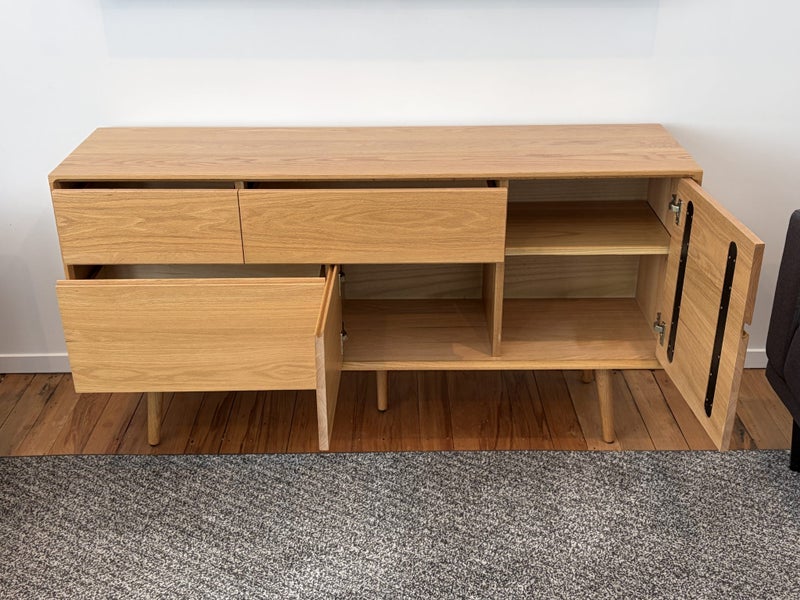 Solid Oak Buffet — 1.5 m — Very Good Condition64142076139011111