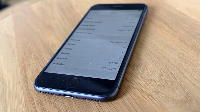 Apple iPhone 8 64GB, Space Grey; 97% battery; Apple charger + case64142082499331112