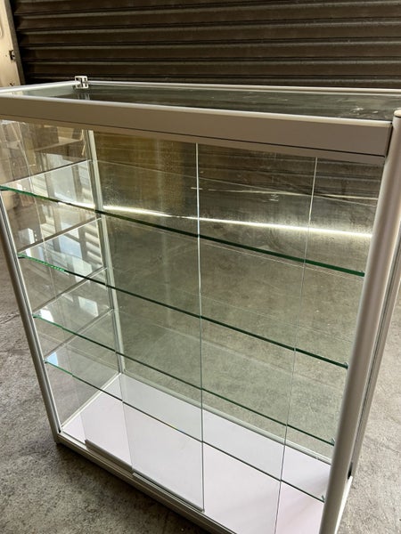*brand new* 1.2 hGlass cabinet display --Grey Carousel 3