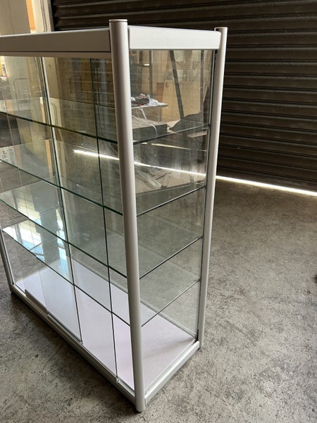 *brand new* 1.2 hGlass cabinet display --Grey Carousel 1