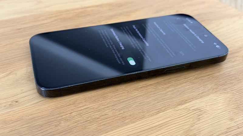 iPhone 14 Pro Max 1TB, Space Black, 82% battery; Apple extras64142076821633114