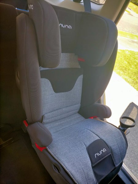 Nuna AACE Booster Seat – Excellent Condition – Cup Holder Included Carousel 2
