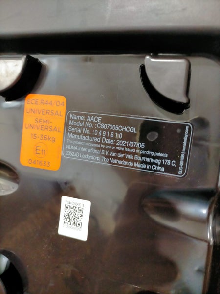 Nuna AACE Booster Seat – Excellent Condition – Cup Holder Included Carousel 5