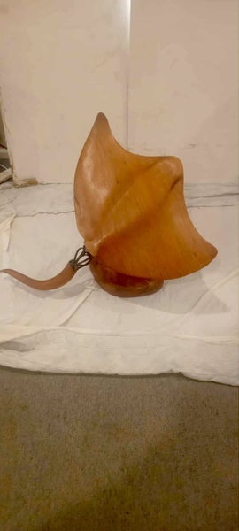 Free Standing Stingray Sculpture Carousel 1