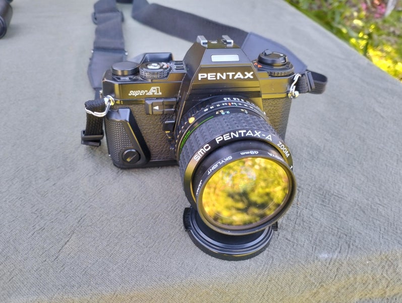 Pentax Super F1 A - 35mm SLR film camera and accessories Carousel 2