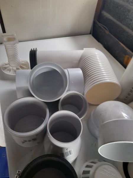 Plumbing fittings Carousel 6